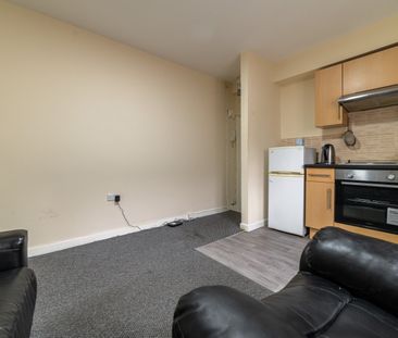 Gold Street, Adamsdown - Photo 3