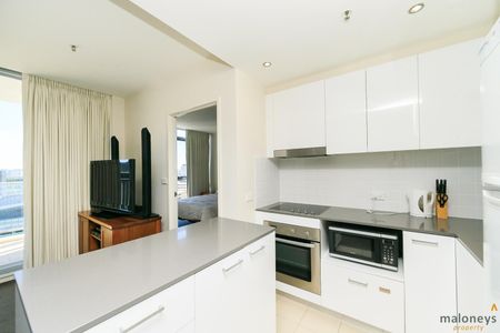 Best Value Affordable Furnished One Bedroom Apartment in the City - Metropolitan - Photo 4