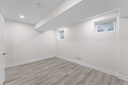 For Lease - 47 Winterton Way, Ajax, Ontario - Photo 5