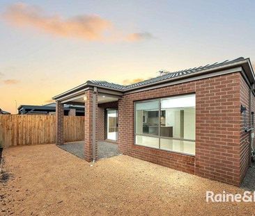 17 Henderson Circuit, Aintree, VIC 3336 - Photo 5