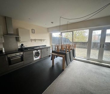 2 bedroom flat to rent - Photo 6