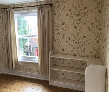 2 bedroom semi-detached house to rent - Photo 5