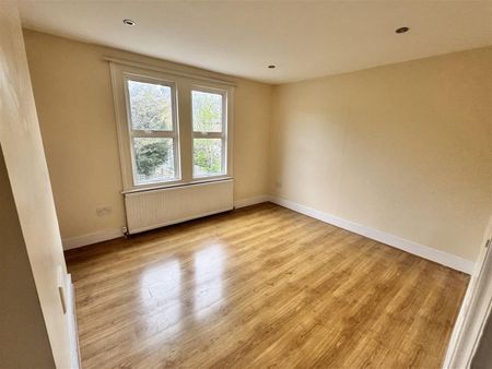 2 Bed Flat, Byton Road, SW17 - Photo 2