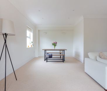 Queensborough House North, 16 Oatlands Chase, Weybridge, KT13 flat ... - Photo 2