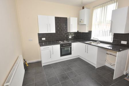 2 bedroom terraced house to rent - Photo 3