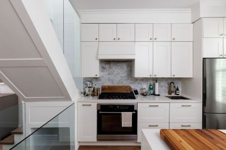 For Lease - 116 Shaftesbury Avenue, Toronto, Ontario - Photo 4