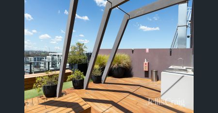 Modern Living in the Heart of Heidelberg - Photo 2