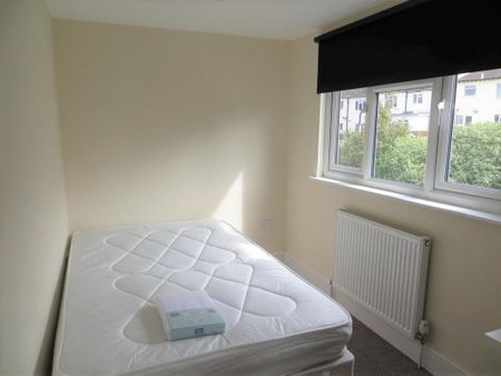 5 bedroom end of terrace house to rent - Photo 5