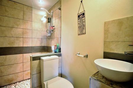 2 bedroom semi-detached house to rent - Photo 5