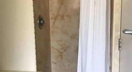 Riccarton Short term Furnished Bedsit Available - Photo 5