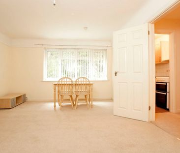 Newly refurbished 1 Bed Westbourne - Photo 6