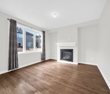 For Lease - 366 Cloyne Crescent, Barrhaven, Ontario - Photo 3