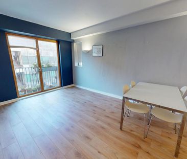 2 bedroom flat to rent - Photo 2