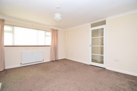 Wrenthorpe Road, Wrenthorpe, Wakefield - Photo 2