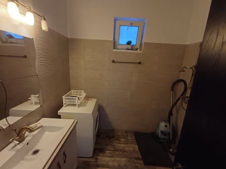 De închiriat – Casă P+1 în zona 9 Mai, Str. Sondelor – Ploiești - Fotografie 4