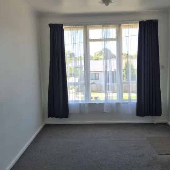 3 bedroom, Maraenui - Photo 1