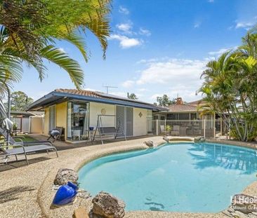 Prime Location with Poolside Bliss in Macgregor! - Photo 4