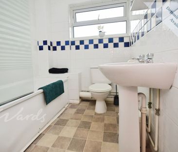 4 bedroom terraced house to rent - Photo 5