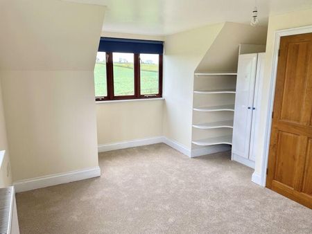 3 bedroom detached house to rent - Photo 5