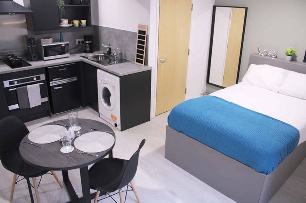 Four Bed Apartment (Shared) - Photo 1