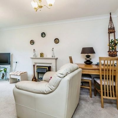 Stafford Road, CR3, Property for rent - Photo 1