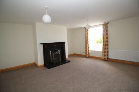 3 bedroom end of terrace house to rent - Photo 3