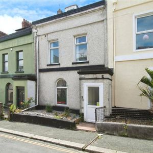 6 bedroom terraced house to rent - Photo 2