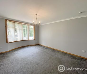 4 Bedroom Semi-Detached Bungalow to Rent - Photo 1
