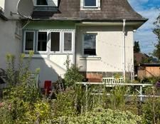In Sonneberg: Ein Familienhaus mit 3 Zimmer und 4 stk WG Zimmer - Photo 1
