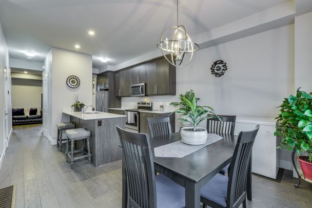 For Lease - 2104 Meadowgate Boulevard, London South, Ontario - Photo 1