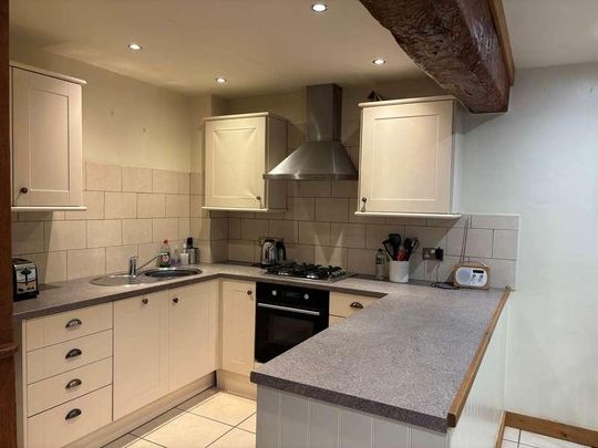 Angel Yard, Marlborough, SN8 - Photo 1