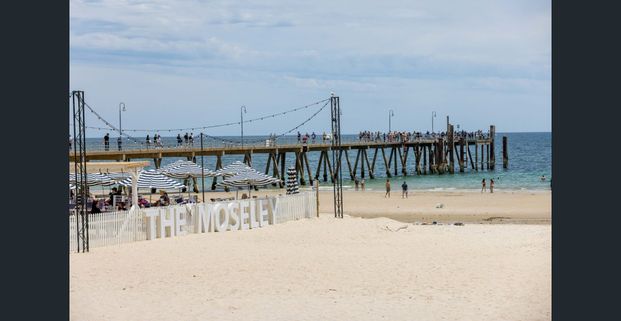 Modern Two Bedroom Unit on the Broadway - Photo 1