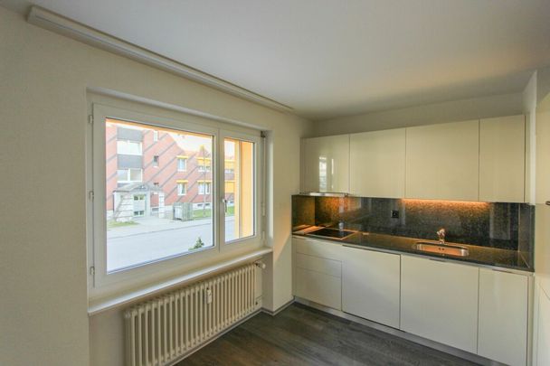 Perfekte Anbindung - Moderne Wohnung direkt beim Bahnhof Schwerzenbach - Foto 1