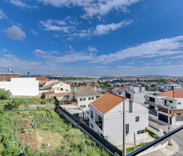 Apartamento T2 para Arrendamento em Santo António dos Cavaleiros - Foto 5