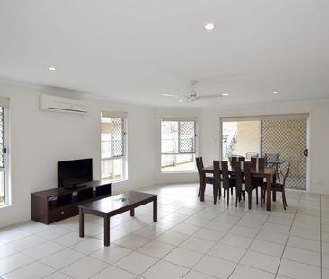 MODERN SEMI-FURNISHED DUPLEX - Photo 5