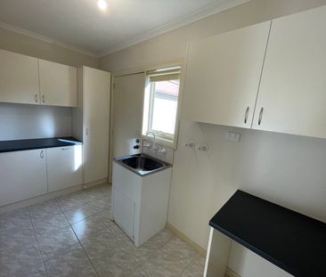 1/10 Banksia Grove, Tullamarine VIC 3043 - Photo 2
