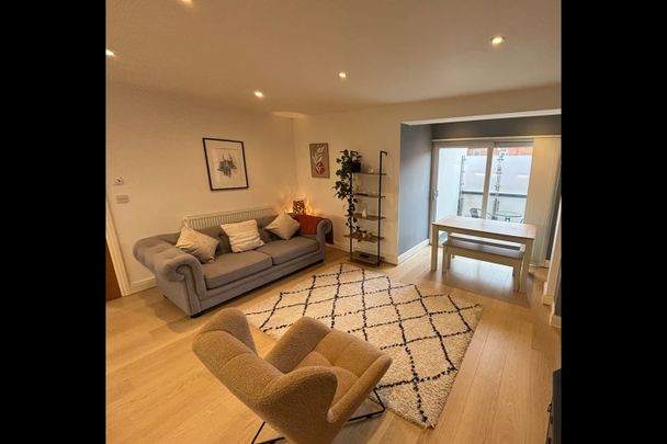 2 Bed Flat, University Road, LE1 - Photo 1