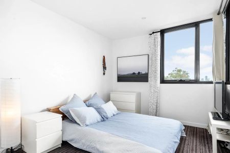 Boutique Living with Uninterrupted Views - Photo 5