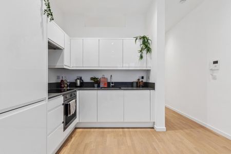 Studio to rent - Photo 2