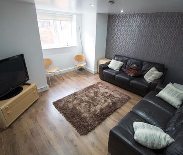 5 bedroom terraced house to rent - Photo 1
