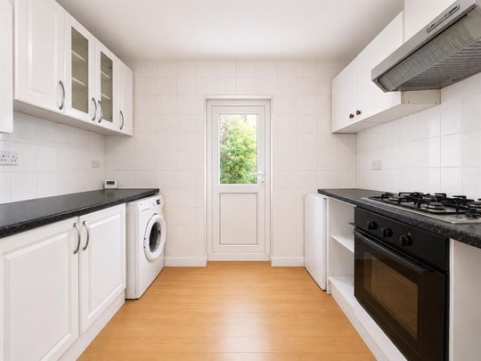 Cheshunt Road, London E7 - Photo 1