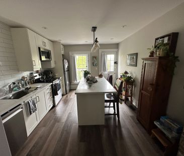 For Lease - 173 B Prospect Street, Newmarket, Ontario - Photo 1