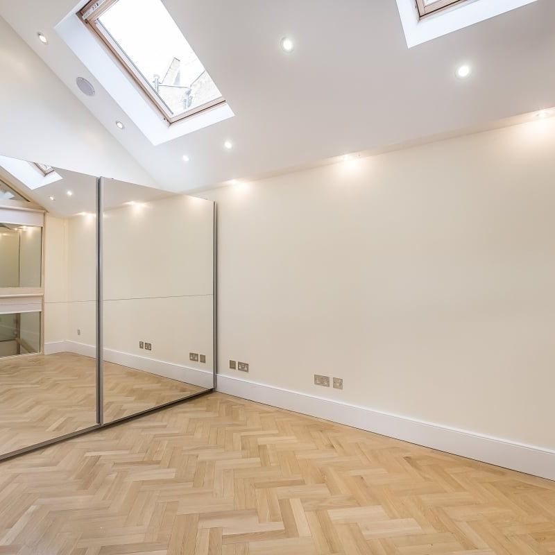 3 bedroom mews to rent - Photo 1