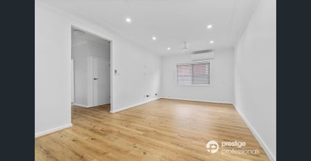 Newly Renovated 4 Bedroom, 2 Bathroom Home - Photo 2