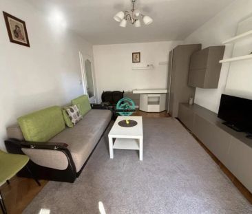 Apartament cu 2 camere, decomandat, etaj 1, in 7 Noiembrie - Fotografie 3