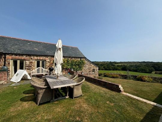 4 bedroom detached house to rent - Photo 1