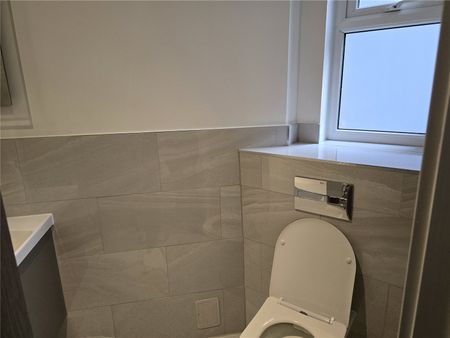 2 bedroom apartment to rent Monument Way, St. Leonards-on-Sea, East Sussex, TN38 - Photo 4