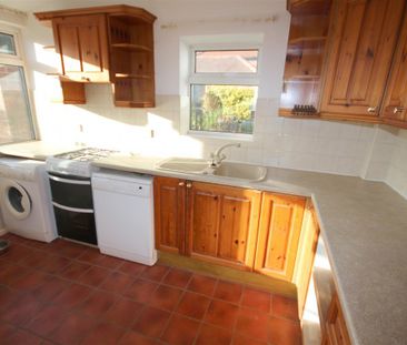 3 Bedroom Bungalow - Detached To Let - Photo 4