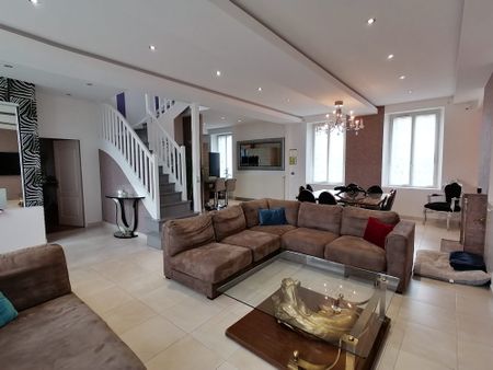 Location Maison 6 pièces 146m² FONTVANNES 10190 - Photo 2