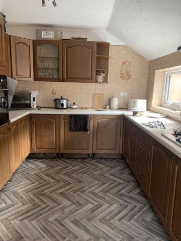 8 bedroom terraced house to rent - Photo 3